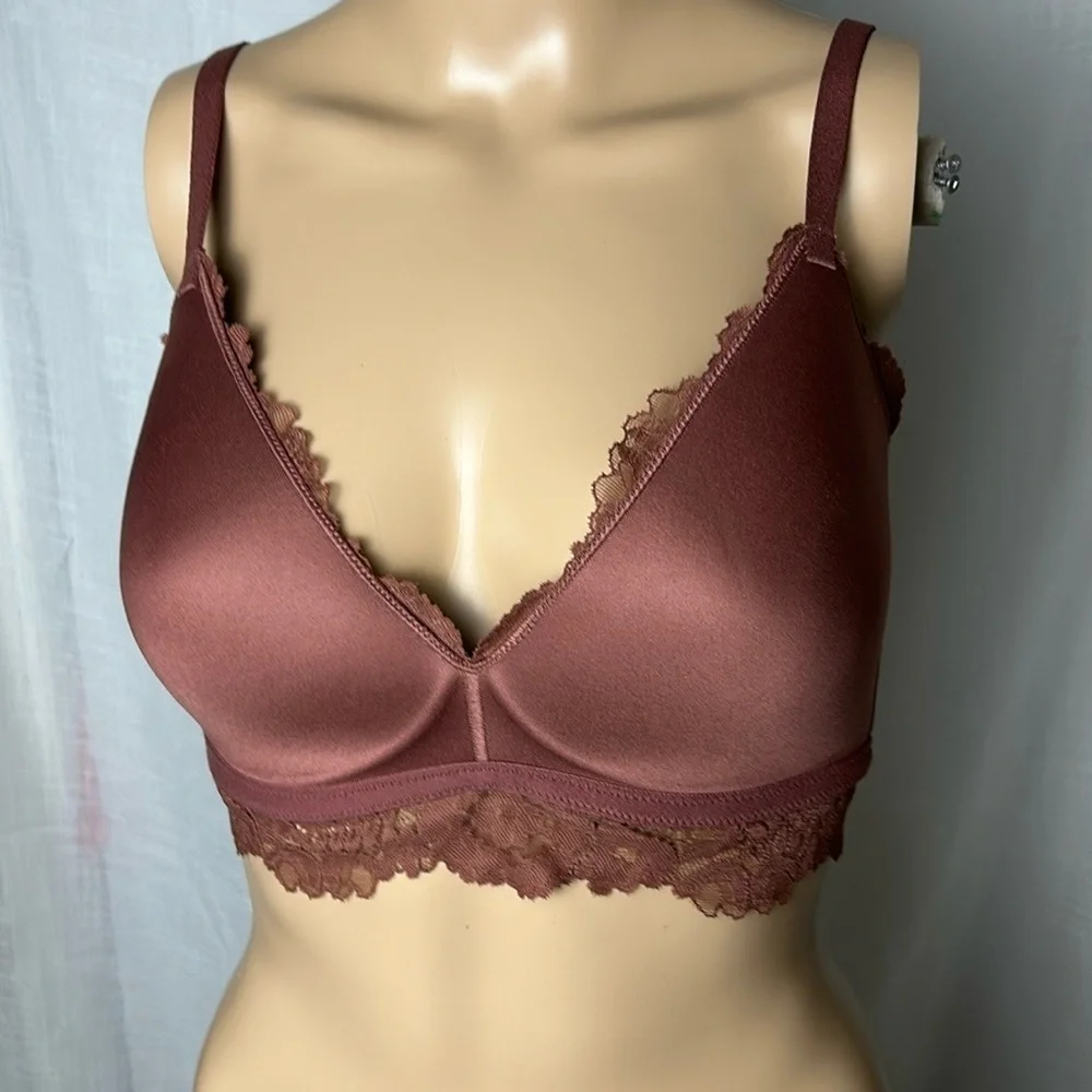 Aerie women 34 D bra ,wireless,embroidered,floral ,lace,sexy, feminine ,comfy - Picture 9 of 14